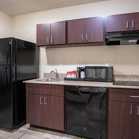Cobblestone Inn & Suites - Pine Bluffs Екстериор снимка