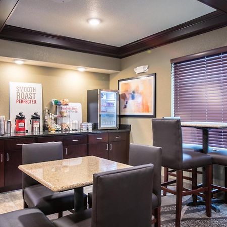 Cobblestone Inn & Suites - Pine Bluffs Екстериор снимка