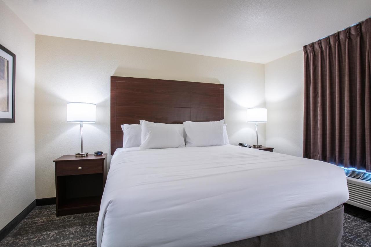 Cobblestone Inn & Suites - Pine Bluffs Екстериор снимка
