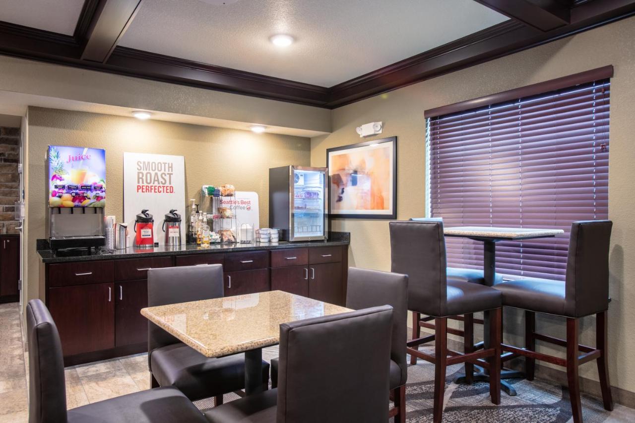 Cobblestone Inn & Suites - Pine Bluffs Екстериор снимка