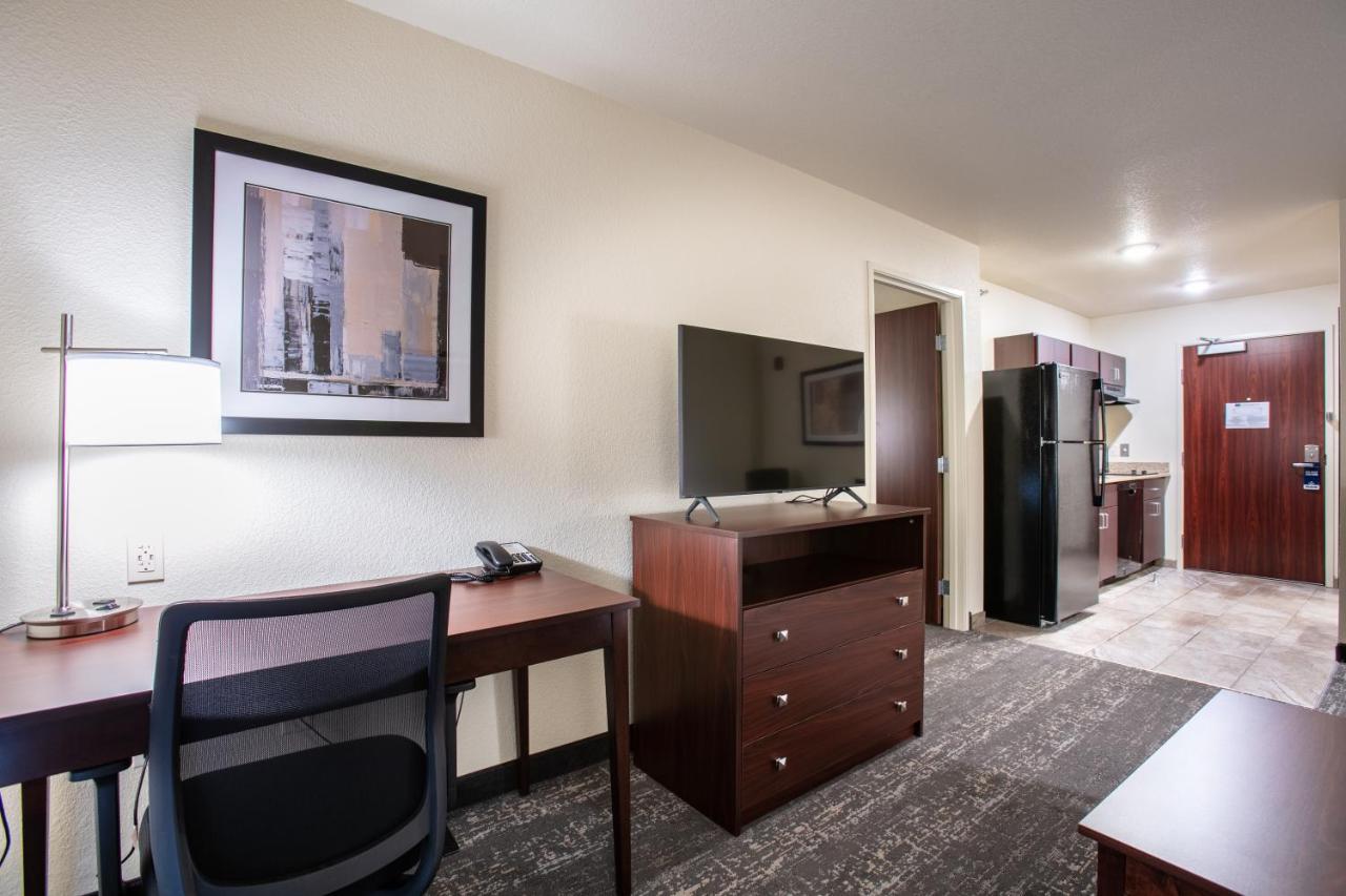 Cobblestone Inn & Suites - Pine Bluffs Екстериор снимка
