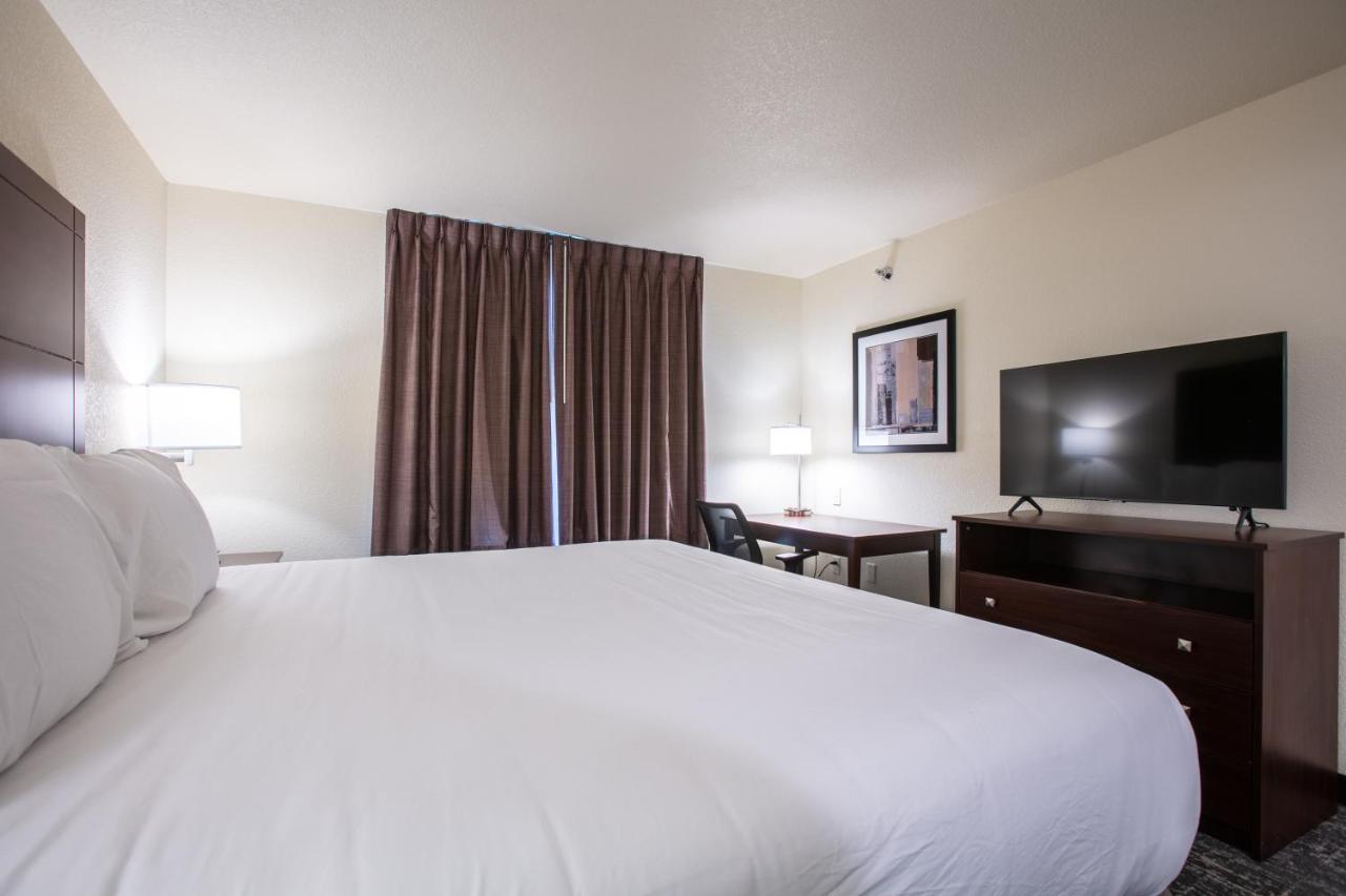 Cobblestone Inn & Suites - Pine Bluffs Екстериор снимка