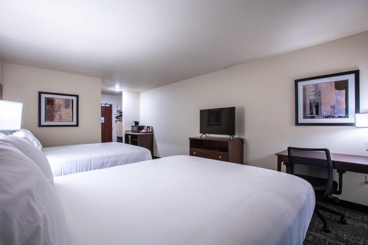 Cobblestone Inn & Suites - Pine Bluffs Екстериор снимка