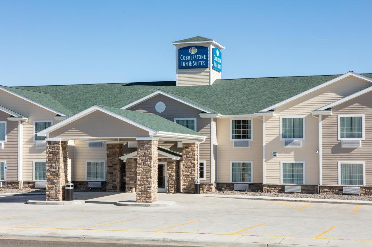 Cobblestone Inn & Suites - Pine Bluffs Екстериор снимка