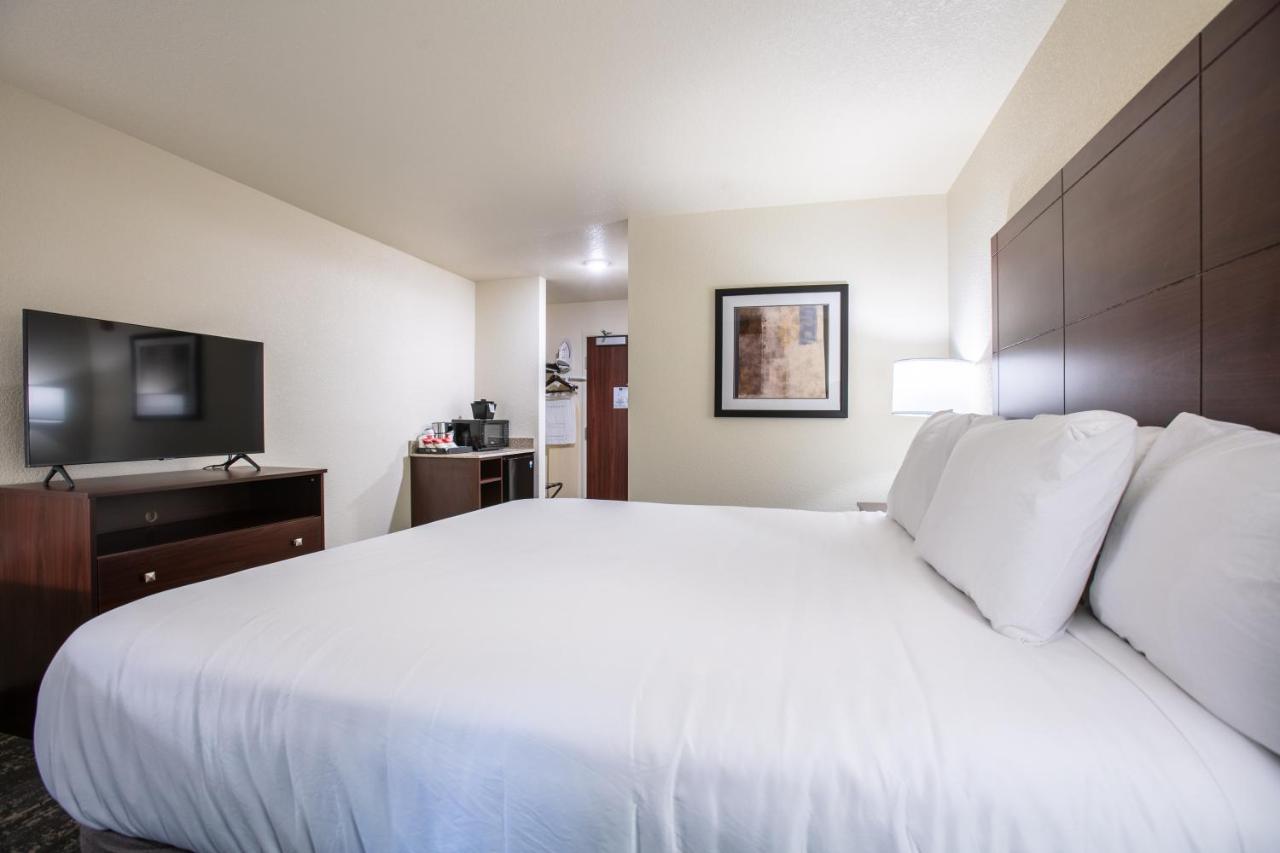 Cobblestone Inn & Suites - Pine Bluffs Екстериор снимка