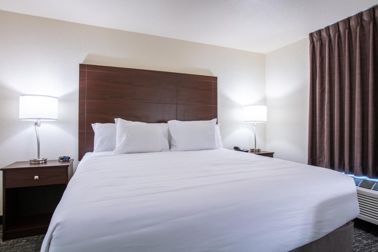 Cobblestone Inn & Suites - Pine Bluffs Екстериор снимка