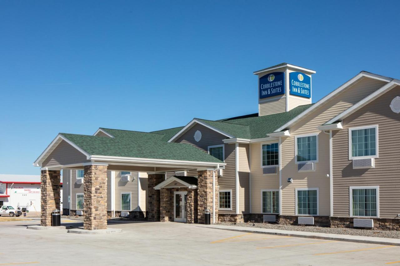 Cobblestone Inn & Suites - Pine Bluffs Екстериор снимка