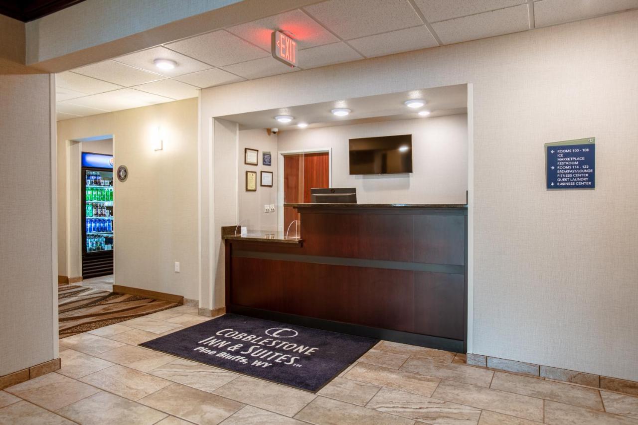 Cobblestone Inn & Suites - Pine Bluffs Екстериор снимка