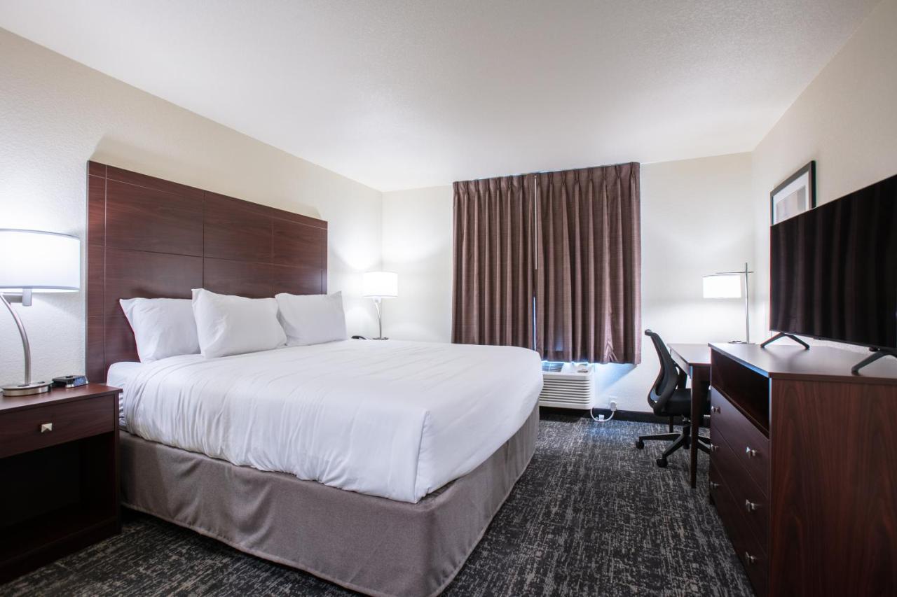 Cobblestone Inn & Suites - Pine Bluffs Екстериор снимка