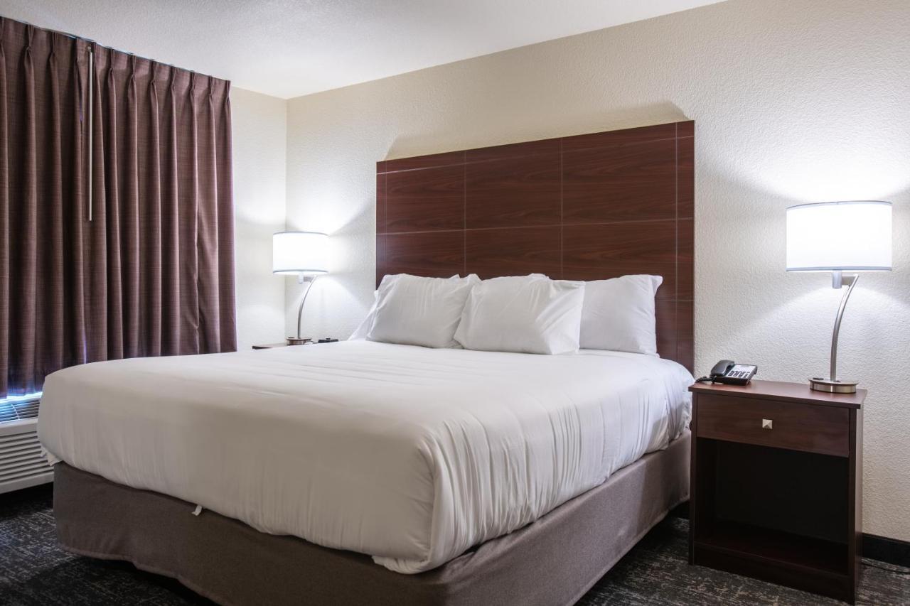 Cobblestone Inn & Suites - Pine Bluffs Екстериор снимка