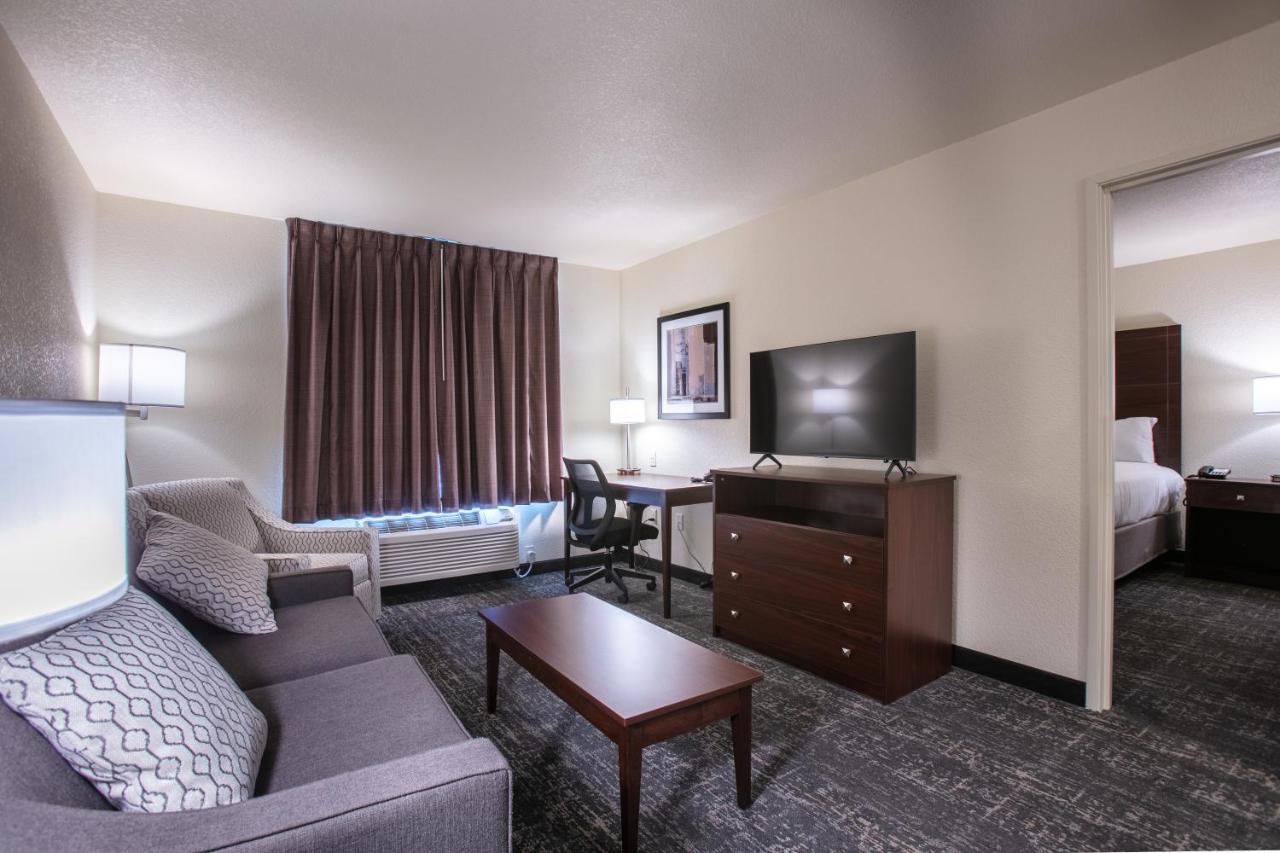 Cobblestone Inn & Suites - Pine Bluffs Екстериор снимка